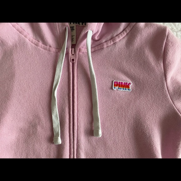 This is a Pink jacket W/  the logo and detailing - Picture 5 of 8